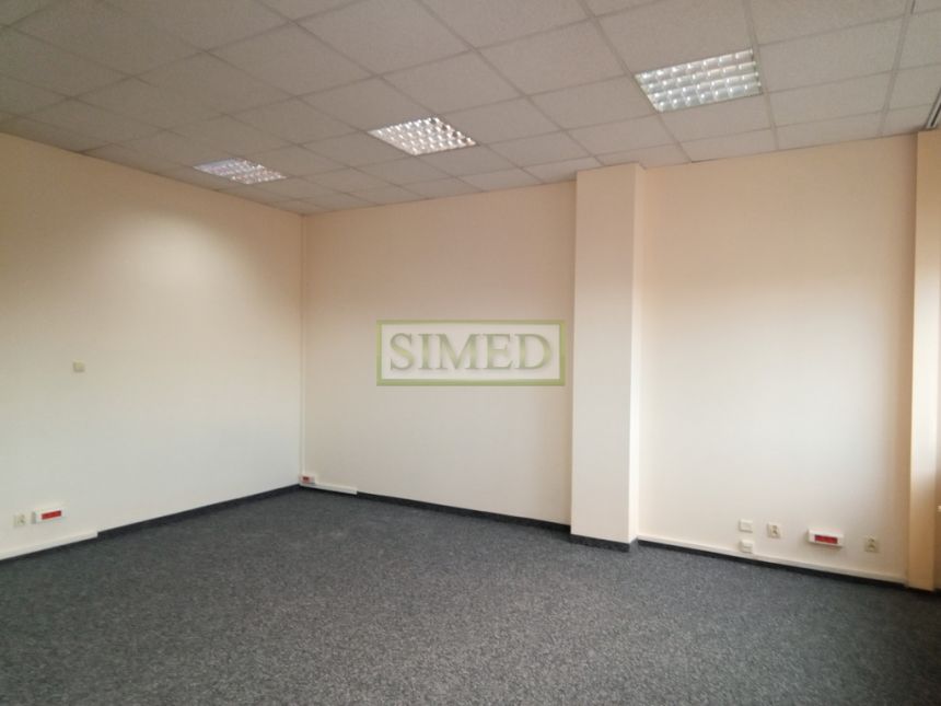 Biuro ochrona winda parking dostęp 24h miniaturka 4