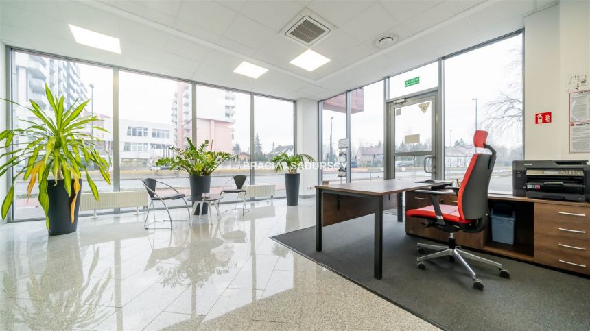 Lokal parterowy o powierzchni 65,51 m², Zakrzówek miniaturka 2