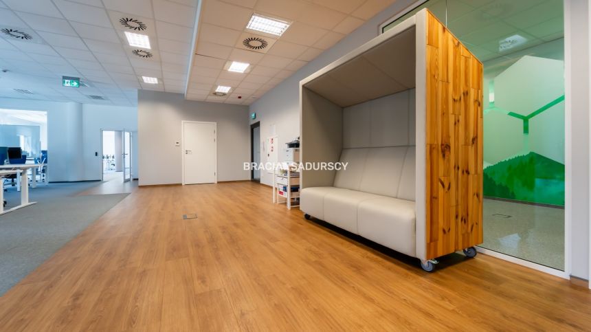 powierzchnia biurowa w nowoczesnym biurowcu miniaturka 12