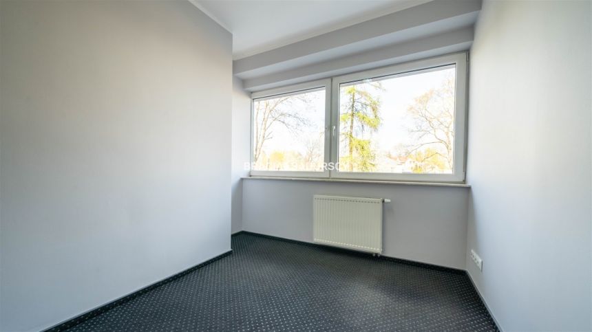 Lokal / biuro / usługi / ul. Centralna miniaturka 12