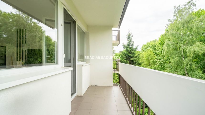 GUSTOWNE, ZADBANE,  2-POKOJOWE Z ODDZIELNĄ KUCHNIĄ miniaturka 20