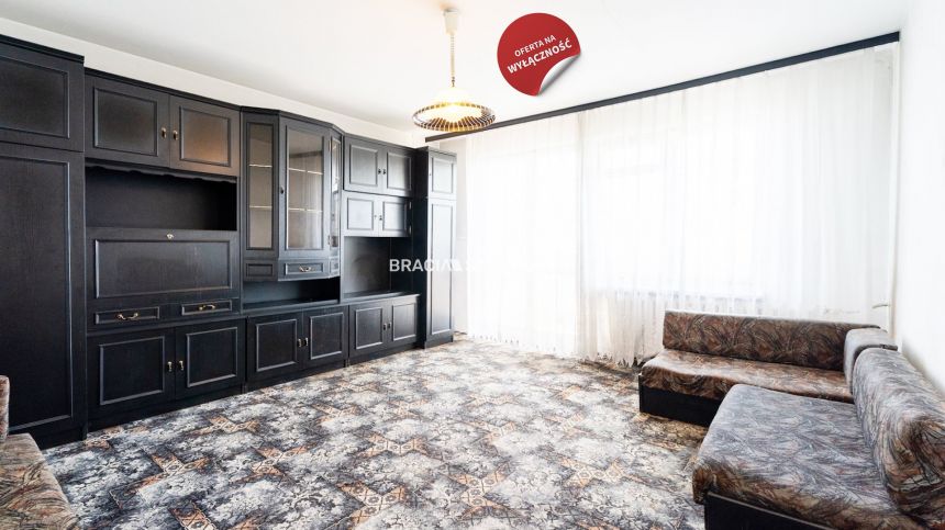 3 pokojowe do remontu os. Piastów - zdjęcie 1