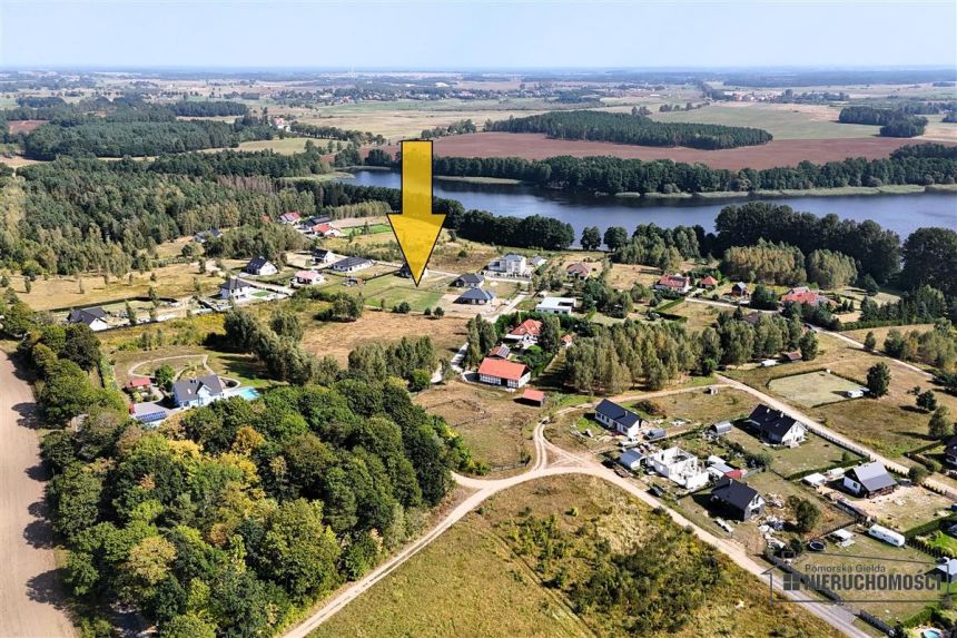 Działka budowlana blisko jeziora i plaży. miniaturka 4