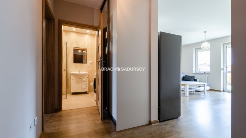 Przestronne mieszkanie z ogródkiem! miniaturka 15