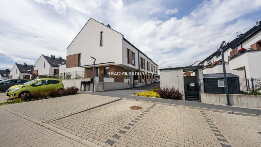 Wieliczka ul. Sadowa, wysoki standard miniaturka 21