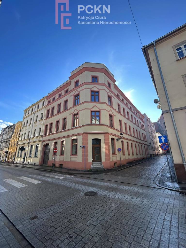 Mieszkanie na sprzedaż w samym centrum Brzegu miniaturka 1