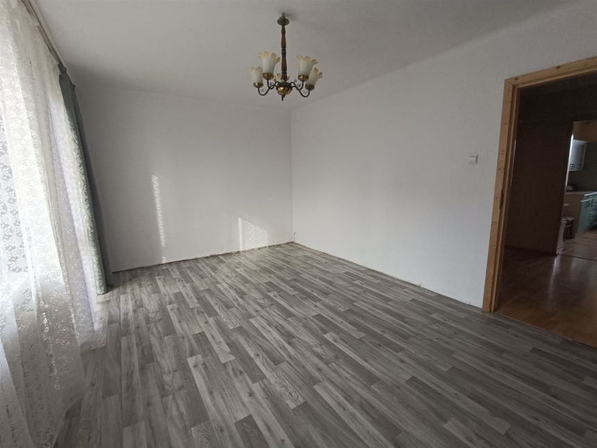2 pokoje, widna kuchnia, II piętro, balkon ul.Hoża miniaturka 2