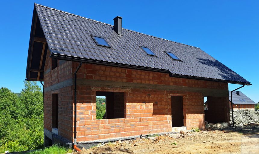 Dom wolnostojący z garażem w spokojnym miejscu. miniaturka 3