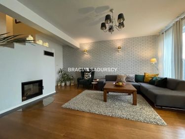 wyjątkowy dom w zabudowie bliźniaczej.