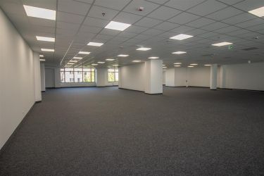 Lokal biurowy do wynajęcia-Gdynia Śródmieście 900m
