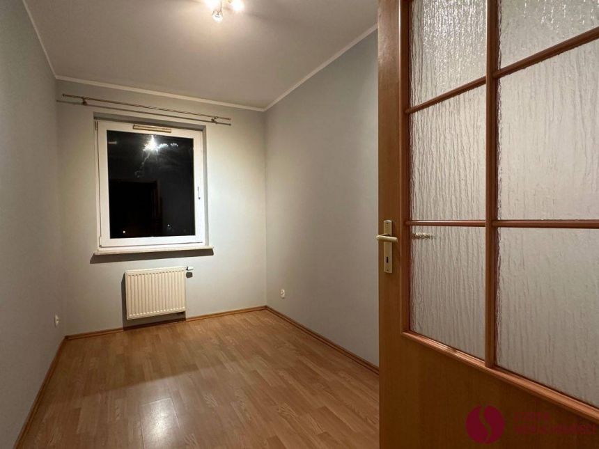 Niezależne pokoje, nowszy budynek, nieumeblowane miniaturka 3