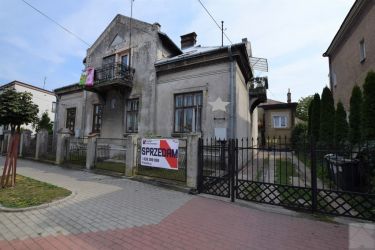 Sprzedam połowę kamienicy w JAROSŁAWIU