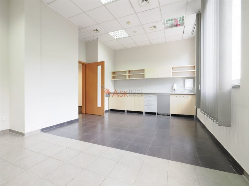 Wrocław Krzyki, 24 420 zł, 407 m2, do wprowadzenia miniaturka 8