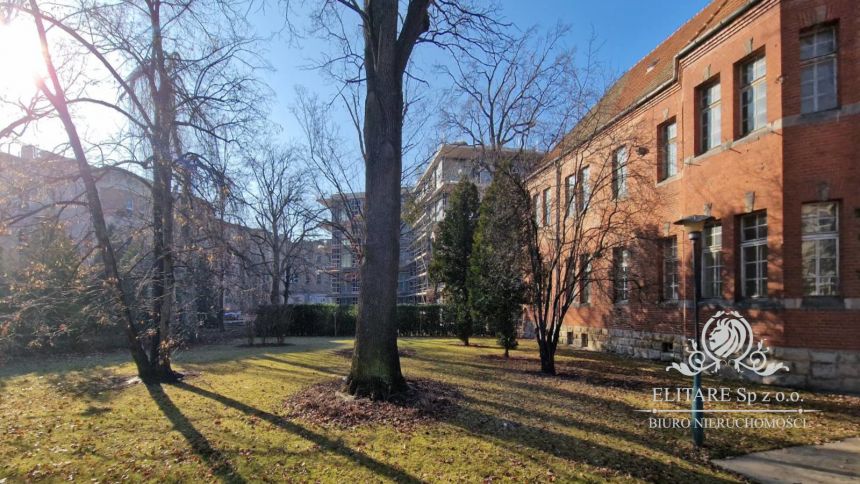 Piękny Apartament w centrum/Borek/piękny taras/otoczony zielenią miniaturka 3