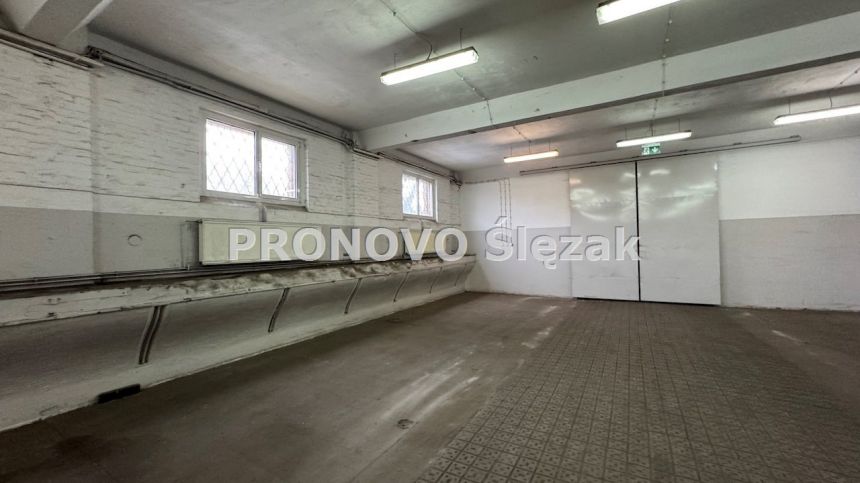 Sprzedam halę biurowo-produkcyjno-handlową Legnica miniaturka 3