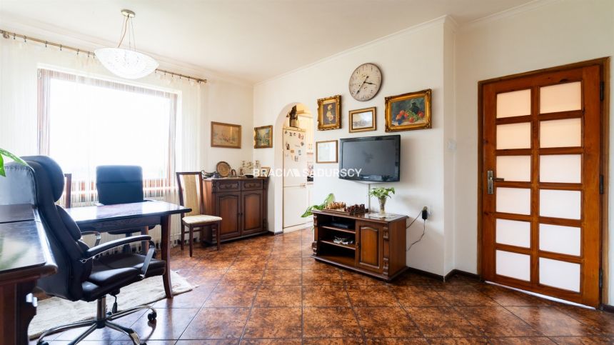 Atrakcyjny dom z działką 1760m2 w Bochni miniaturka 7