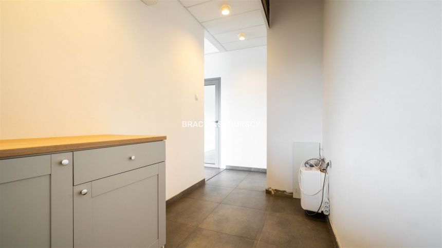Nowoczesny lokal 102 m², Balicka, Kraków miniaturka 16