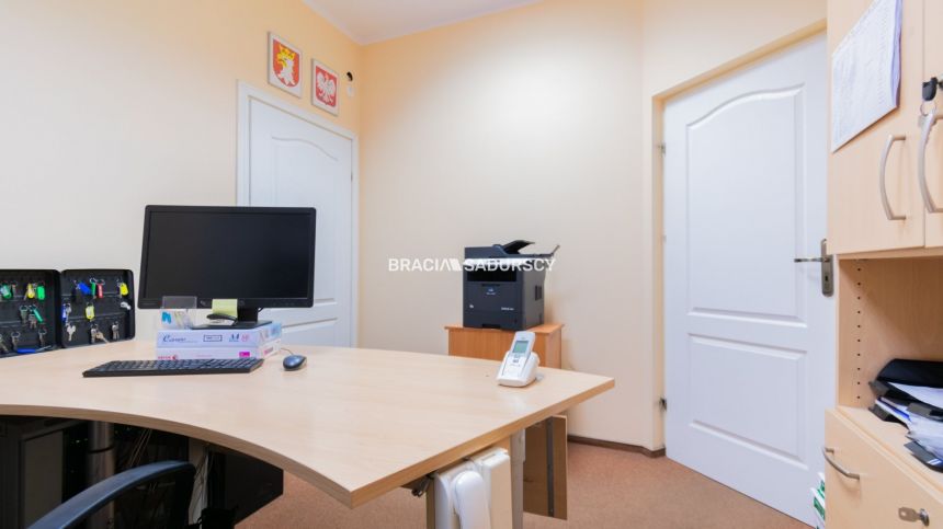 Atrakcyjny lokal w pobliżu Ronda Mogilskiego miniaturka 23