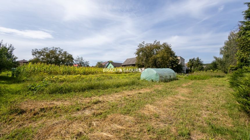 Inwestycja, duża działka z domem, inne budynki miniaturka 15