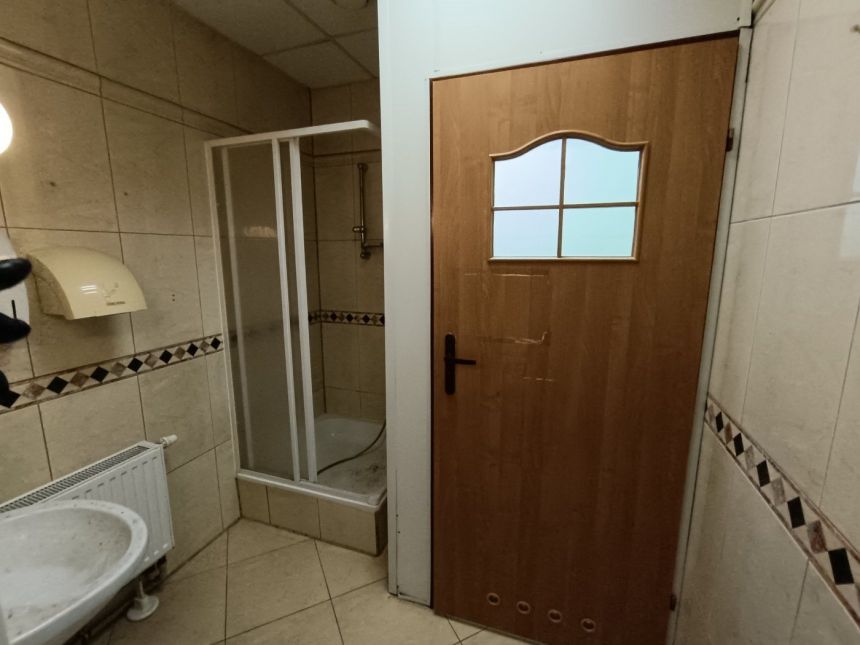 Lokal około 70m2, parter, czarnów miniaturka 2