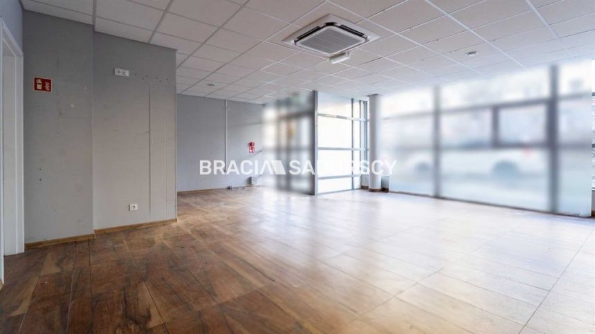 Kurdwanów lokal front 75 m2 - zdjęcie 1