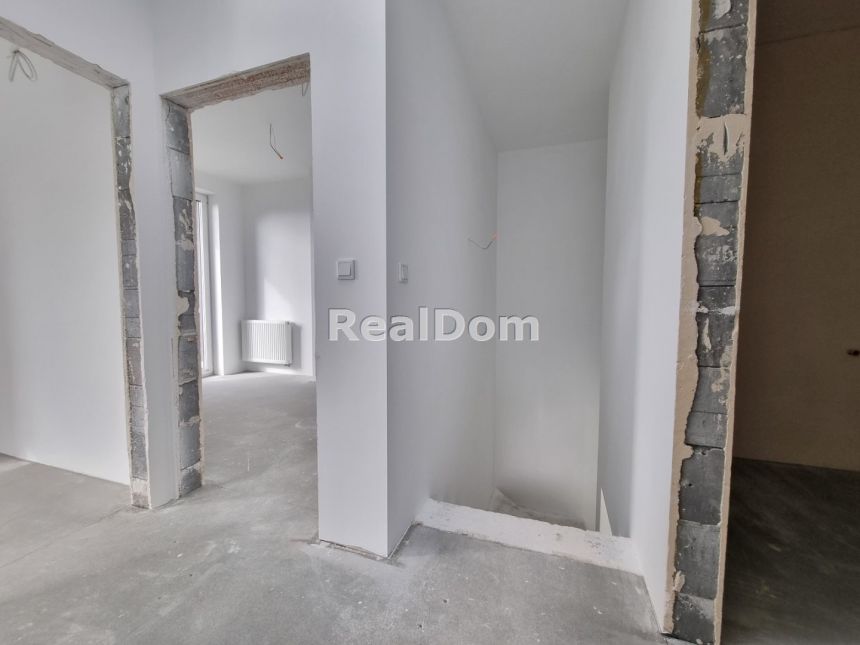 Kraków Mydlniki  4pok taras 2x balkon 2 x parking miniaturka 10