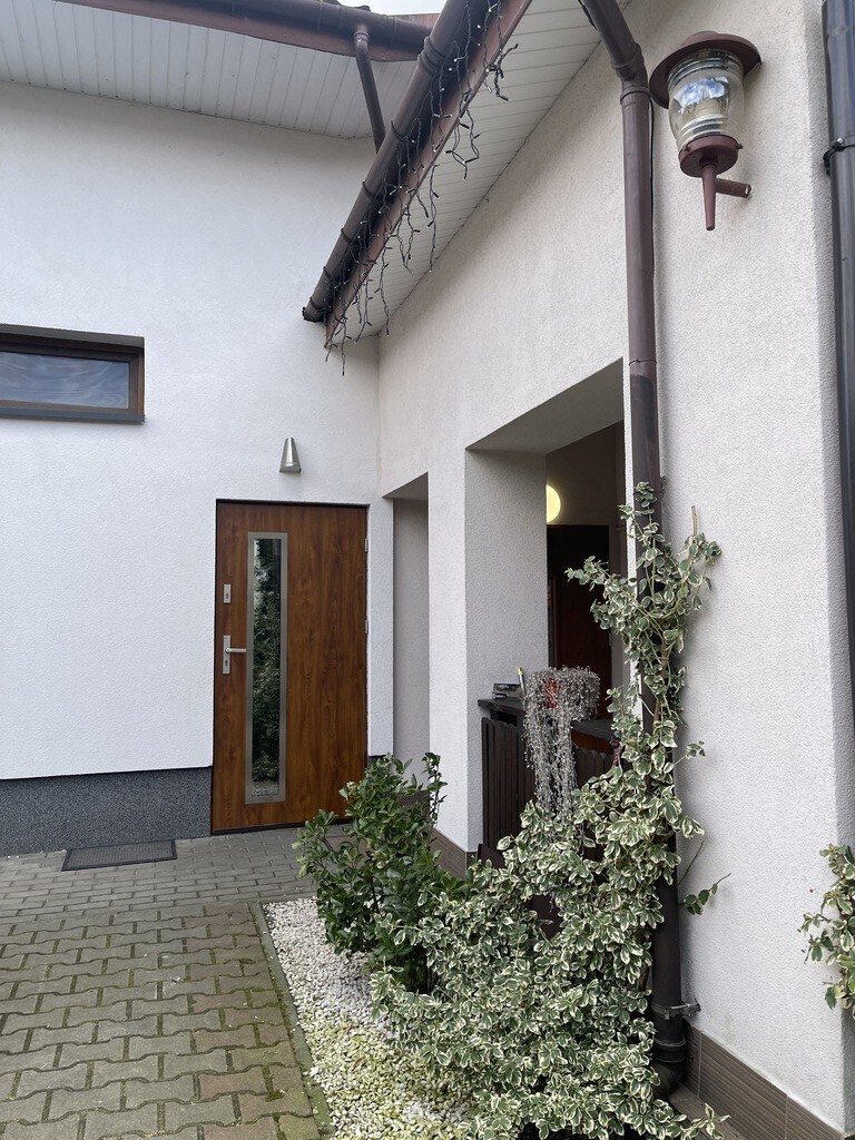 Dom o powierzchni 200 m² w Sierakowie miniaturka 2