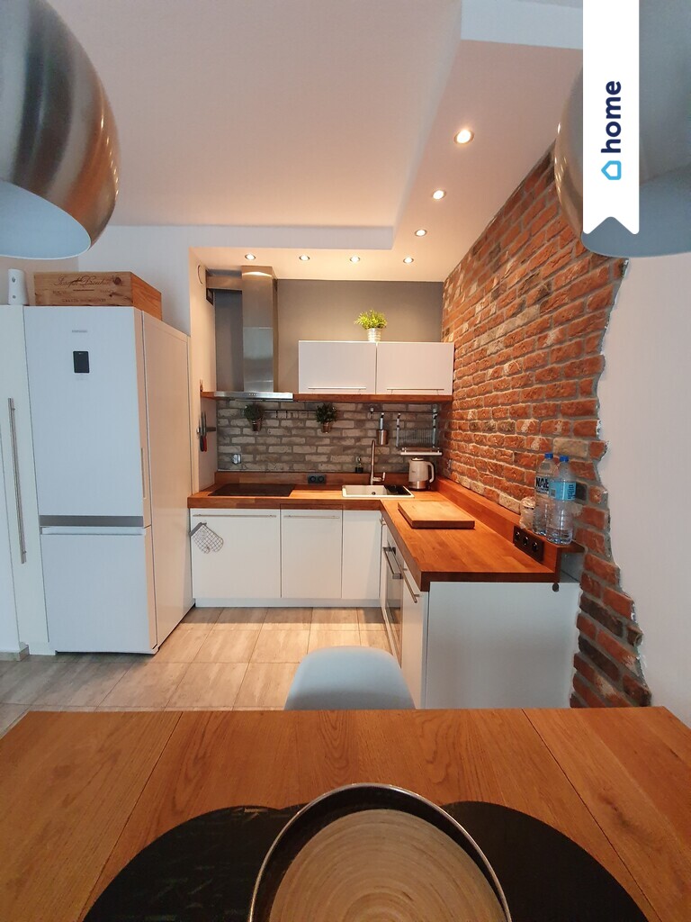 Ładne 2 pokoje, bliskość stacji tramwajowej.   WAT miniaturka 9