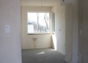 4 pokoje, 2 łazienki, ogród 214 mkw, światłowód miniaturka 6