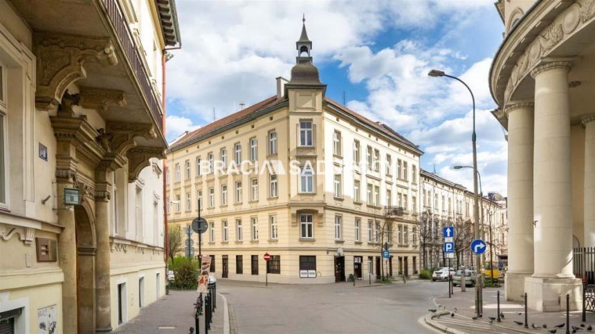 STARE MIASTO - KAWALERKA W ŁADNEJ KAMIENICY miniaturka 2
