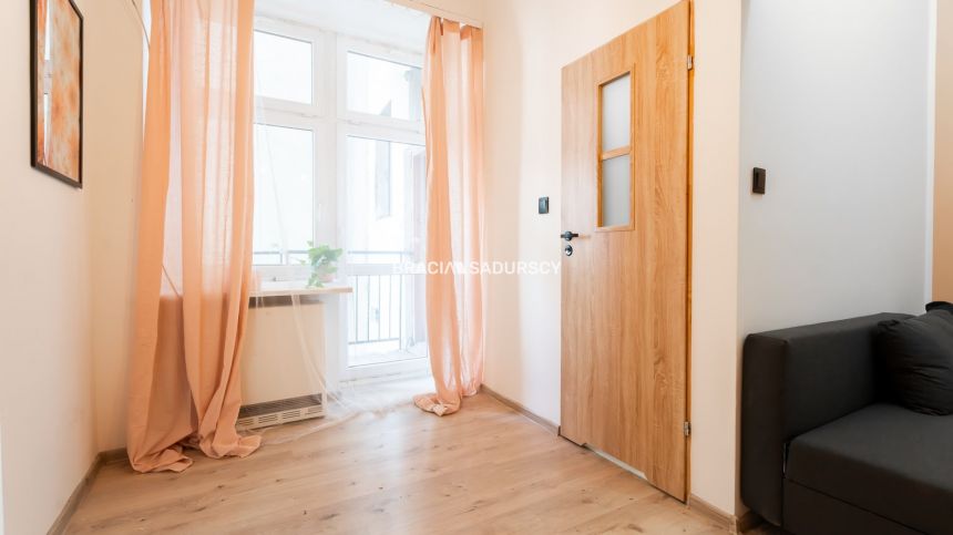 Dwa ciche pokoje z antresolą ul. Św. Wawrzyńca. miniaturka 7