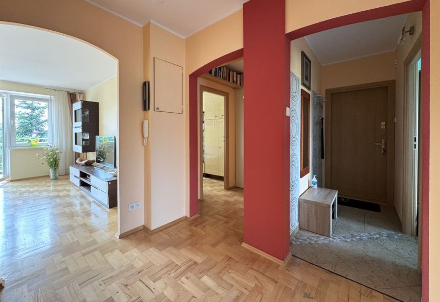 Zadbane mieszkanie z możliwością wydzielenia DWÓCH mieszkań  -PLUS GARAŻ miniaturka 6