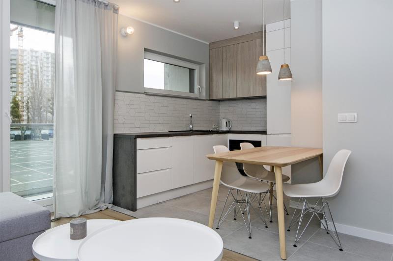 Posiadamy do sprzedania atrakcyjny apartament 2 po miniaturka 4