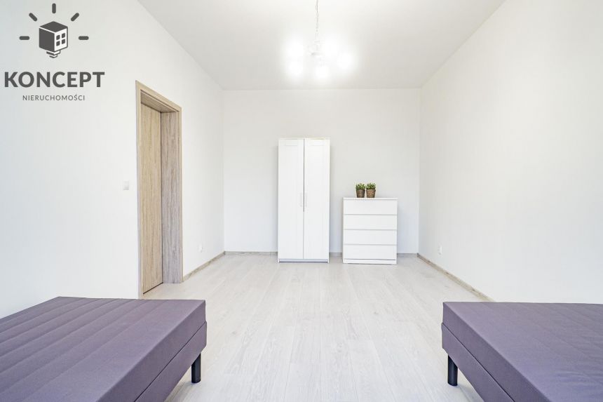 3 pokoje| CENTRUM| TV |balkon| od 01.08 miniaturka 8