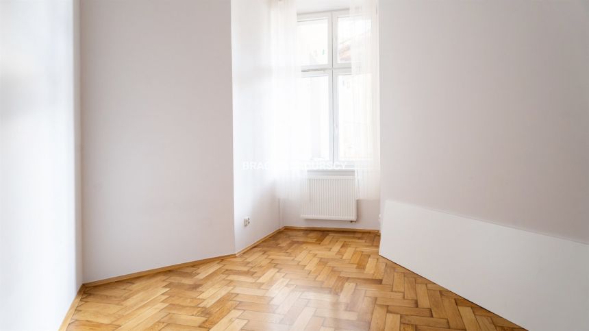 Trzy sypialnie w kamienicy pod Wawelem miniaturka 8
