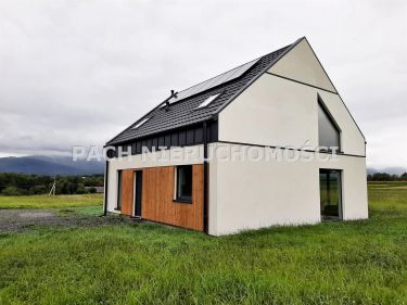 Ekonomiczny dom w stanie deweloperskim