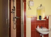 Budynek pensjonatowy z pokojami do wynajecia miniaturka 6