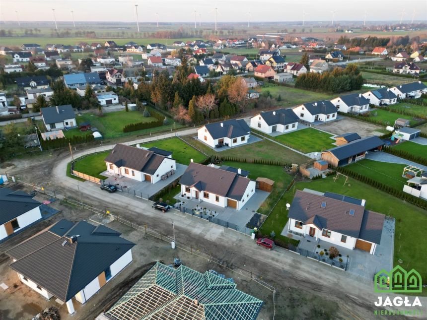 Piękny i komfortowy dom w Pruszczu do wprowadzenia miniaturka 3