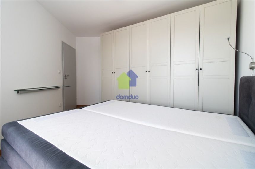 ul.Ostatnia/apartament/msc.postojowe/2 komórki lok miniaturka 15