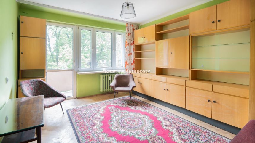 Klasyczne mieszkanie blisko uczelni miniaturka 2