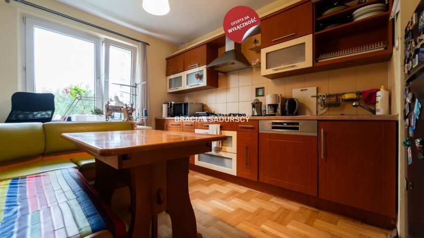 73 m², 3 pokoje, balkon, świetna lokalizacja! - zdjęcie 1