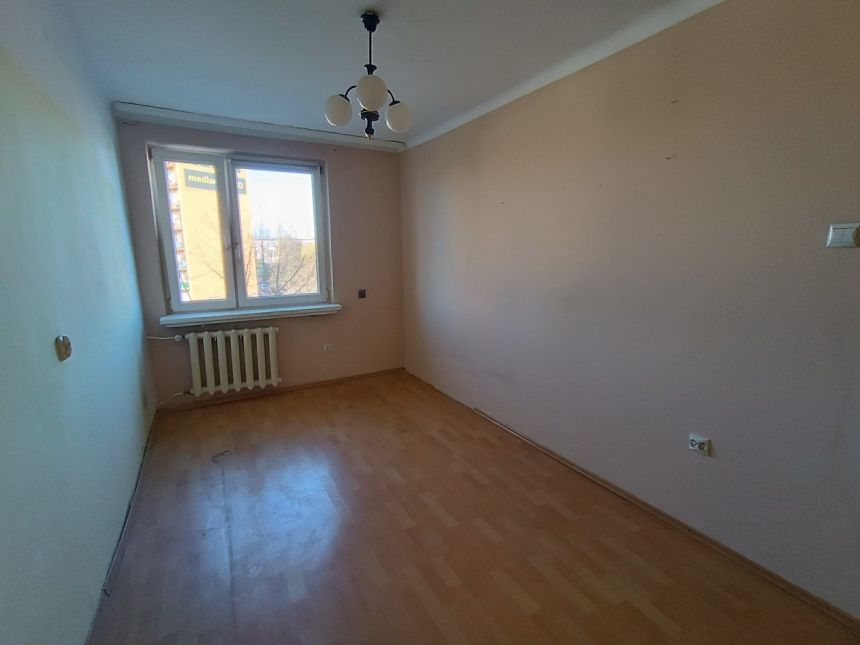 2 pokoje, balkon widna kuchnia, II piętro, ul.Hoża miniaturka 11