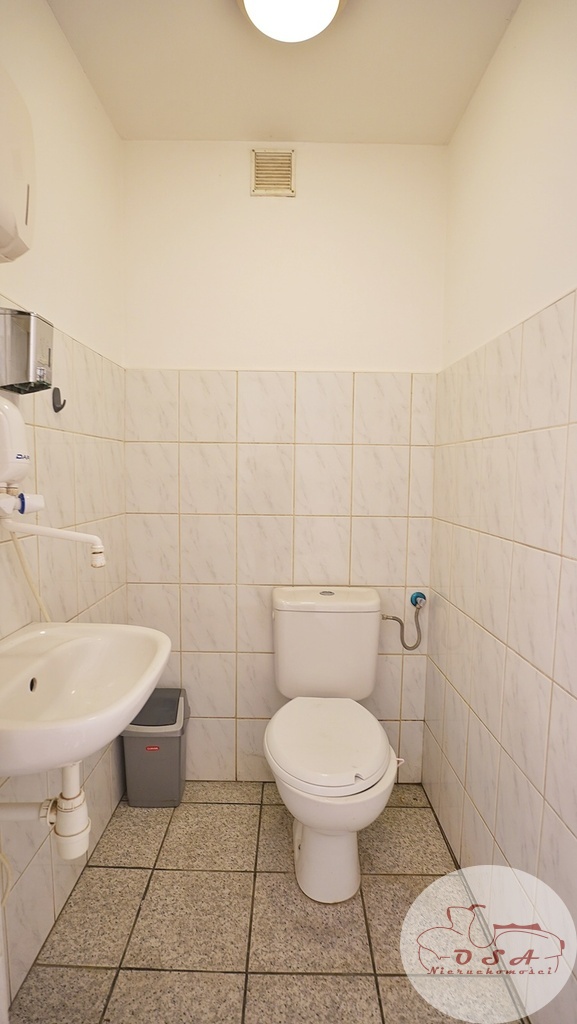 Mieszkanie 77 m2 + biura 63 m2 + magazyn 110 m2 miniaturka 11