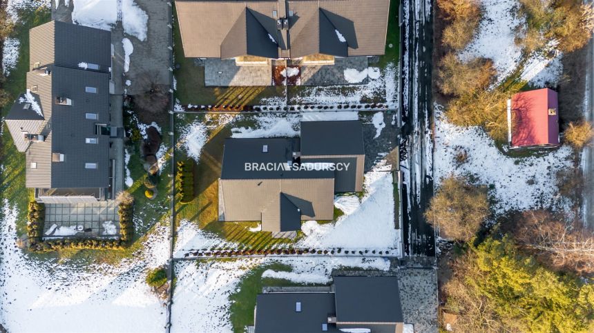 Wysoki standard, ponad 300 m2, 12,5 arowa działka miniaturka 41