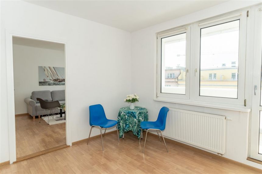Słoneczne mieszkanie w samym sercu Gdyni! 49 m2 miniaturka 8