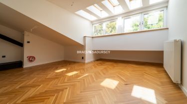 Krakowska Wenecja: Twój Nowy Dom w Sercu Kultury!