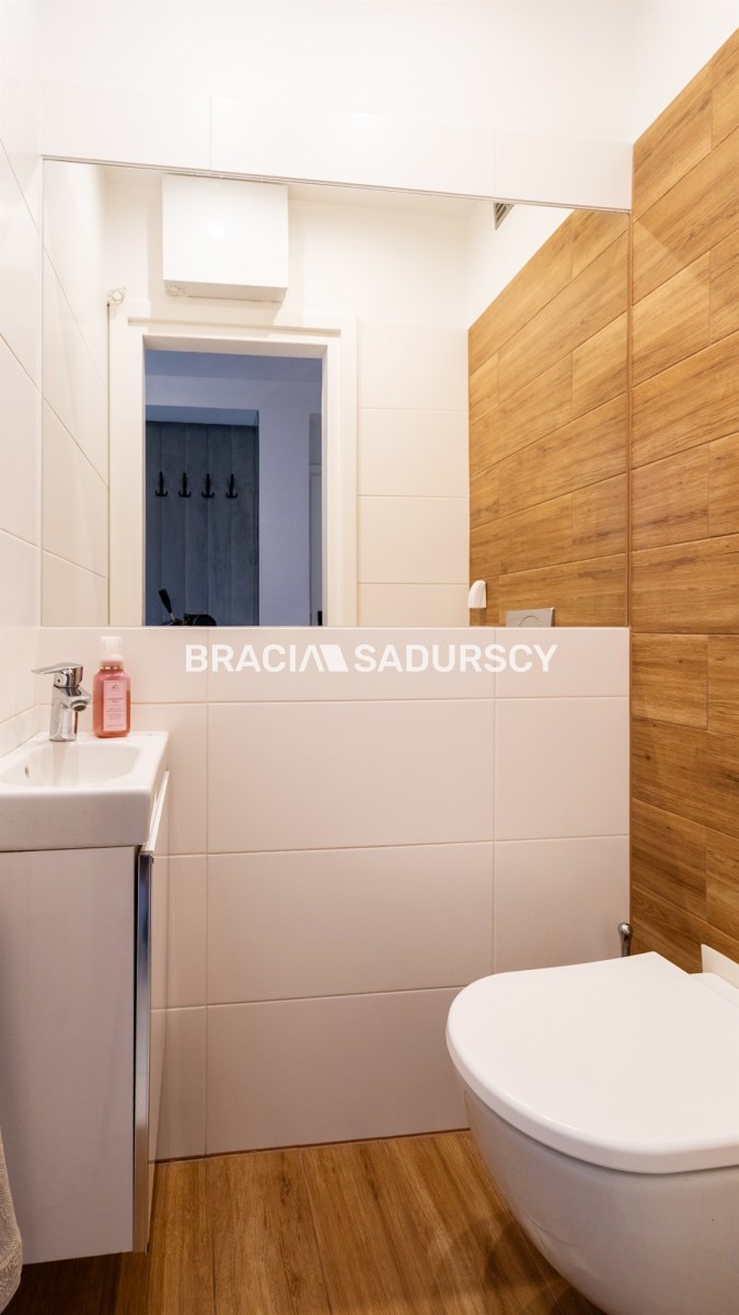 Komfortowy dom przy granicy Krakowa miniaturka 14