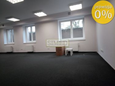 Zabytkowa kamienicarecepcja,dostęp24h,niski parter