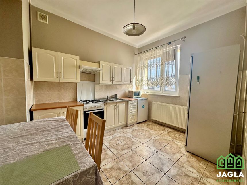 Kawalerka 40m 1400zł kolo szp Jurasza duży balkon miniaturka 5
