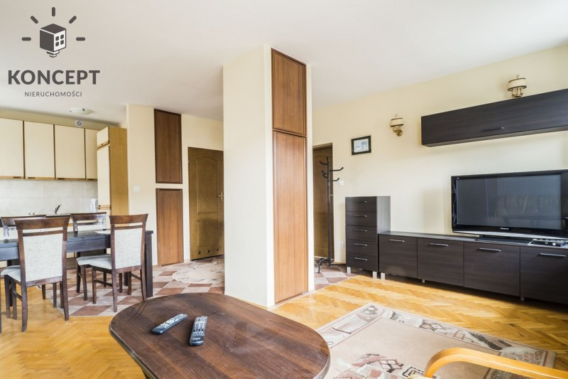 Komfortowe mieszkanie | 2-pok | Balkon | Centrum miniaturka 4